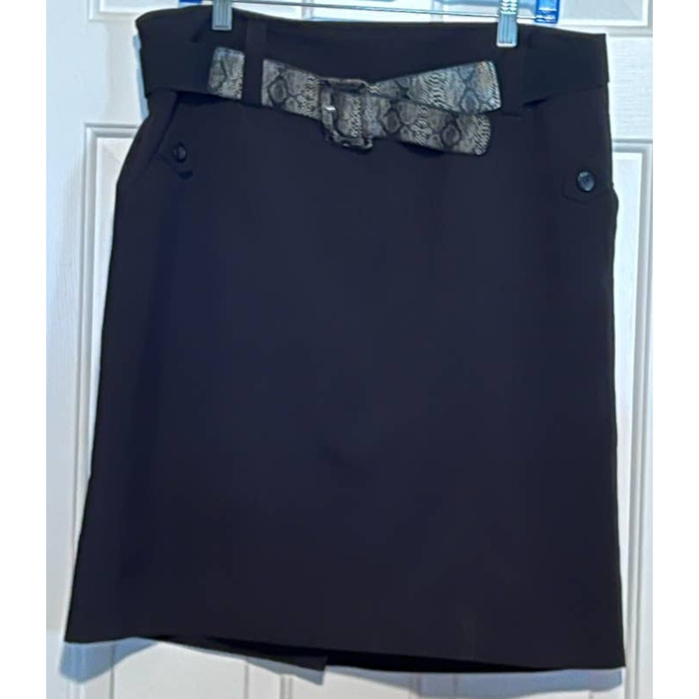 Cato Women's‎ Black Skirt Faux Snakeskin Front of Belt Side Pockets Size 16